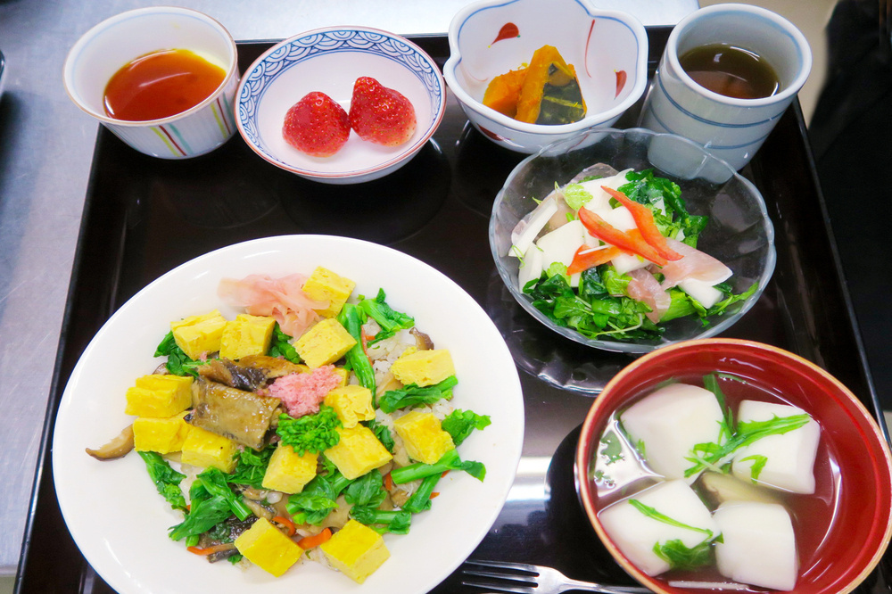施設の食事